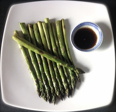 Asperges vertes sautées à la japonaise - C'Végétal