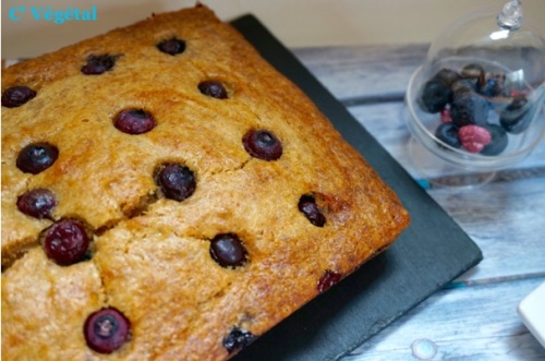 Banana cake coco et myrtilles - C'Végétal