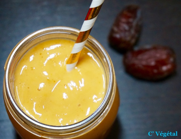 Smoothie Pêche Au Caramel De Dattes