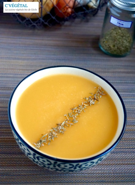 Velouté de topinambour et patate douce au thym // Jerusalem artichoke and sweet potato soup with thyme - C'Végétal